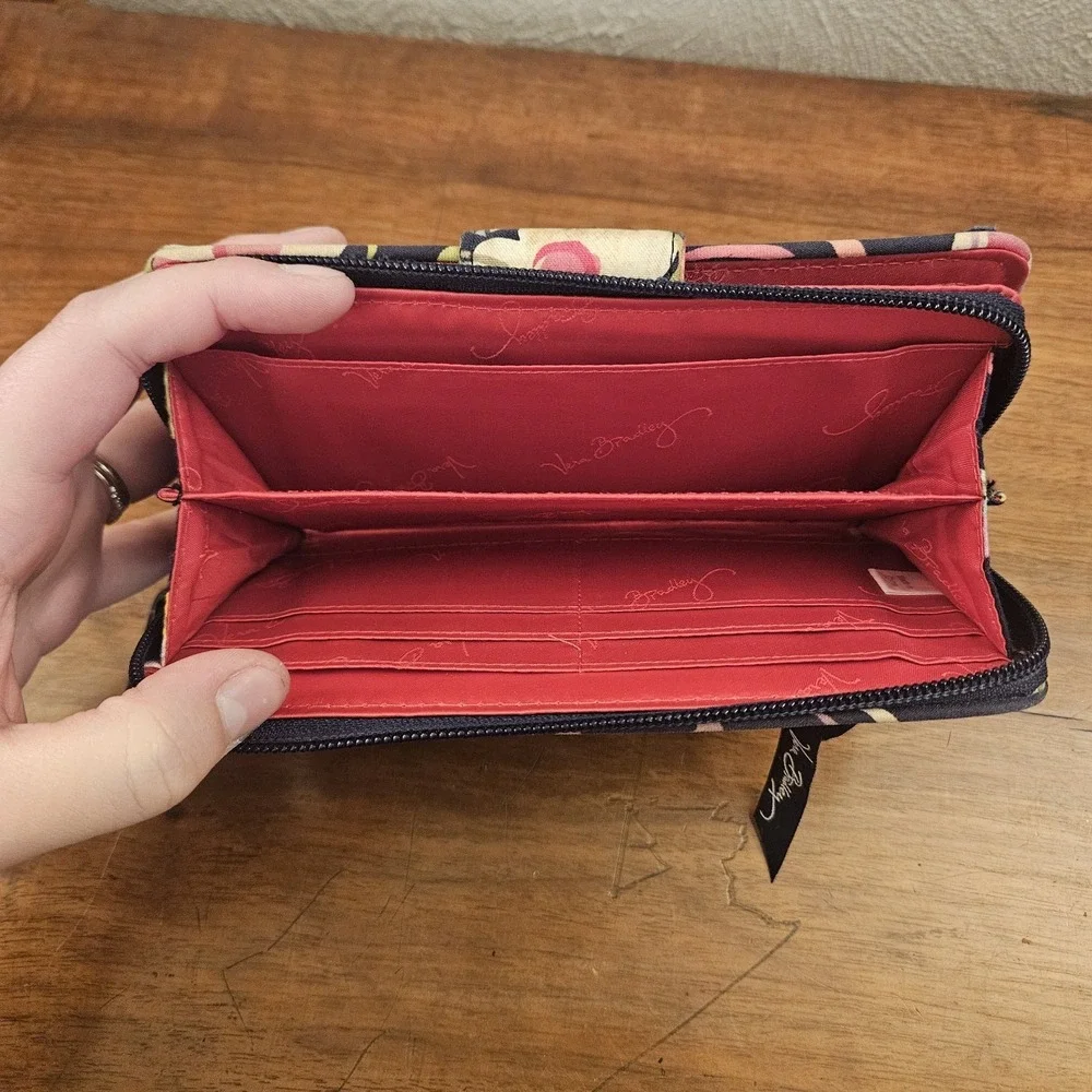 Vera Bradley Ribbons Signature‎ Cotton Turnlock Wallet Zip Around